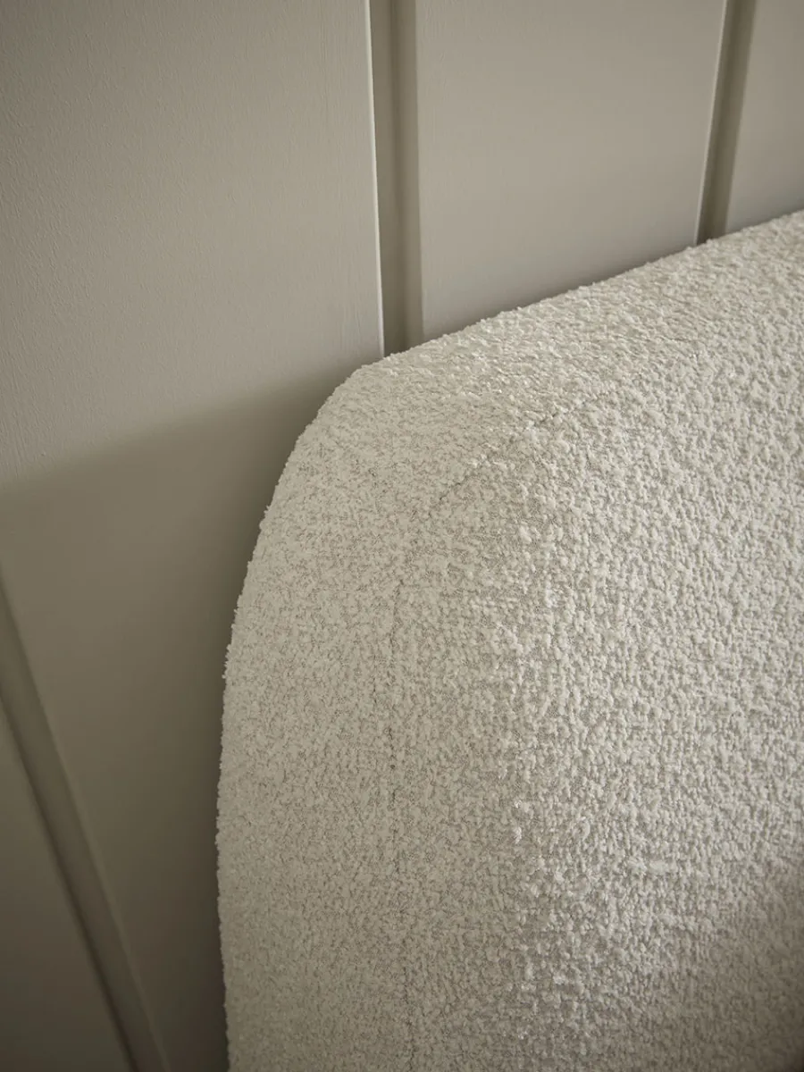 Cox & Cox Beds, Headboards & Mattresses<Boucle Bed - King Size