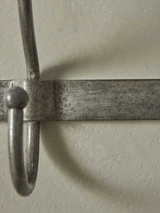 Cox & Cox Hooks & Hook Racks<Distressed Industrial Metal Hooks - Large