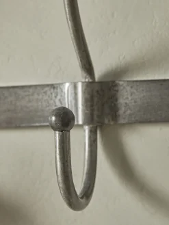 Cox & Cox Hooks & Hook Racks<Distressed Industrial Metal Hooks - Small