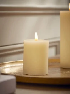 Cox & Cox Candle Holders<LED Faux Candle