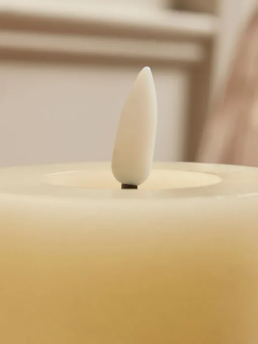 Cox & Cox Candle Holders<LED Faux Candle - Large