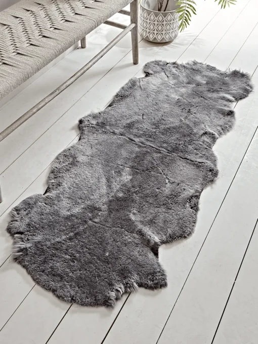 Cox & Cox Sheepskin Rugs & Hides|Sheepskin Rugs & Hides<Shorthaired Graphite Sheepskin - Double